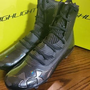 UNDER ARMOUR FOOTBALL CLEATS